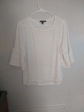 Cable & Gauge White Cream Ruffle Sleeve Blouse